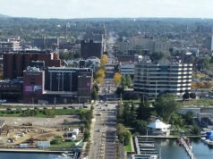 City of Erie Opens three cooling centers throughout the City Look of State Street, Erie PA.