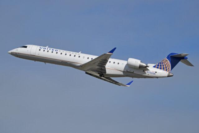 United CRJ-700