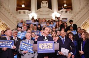 Governor Josh Shapiro and Bipartisan Legislative Leaders Announce Opening of PA Student Teacher Support Program Application teachers